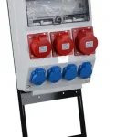 Vedd meg most FELVONULÁSI SZEKR 4X230+2X5P16+5P32@