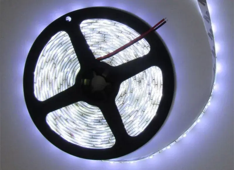 EcoLight 120 Led/méteres 12 V-os beltéri hideg fehér led szalag 5 m / tekercs Csak ma